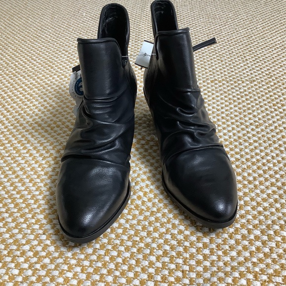 Baretraps ankle boots sernity black boots size 7 NWT - Picture 2 of 10